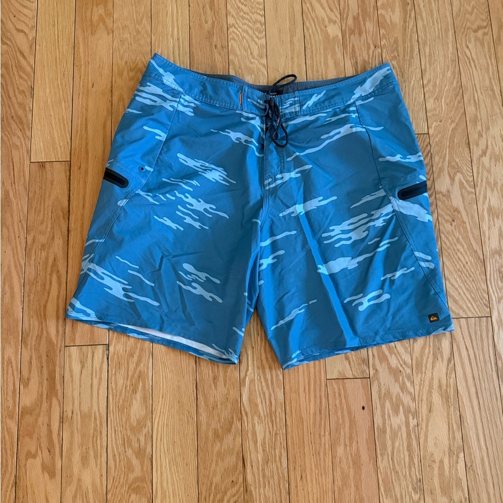 Quiksilver Blue Patterned Men's Board Shorts